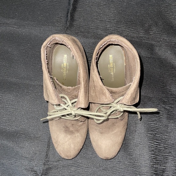 Olive color wedge booties - Picture 2 of 5